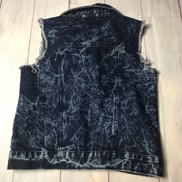Girls Sleeveless Denim Vest Goth Distressed Bleached Marbled Large 10/12 EUC - Picture 2 of 7